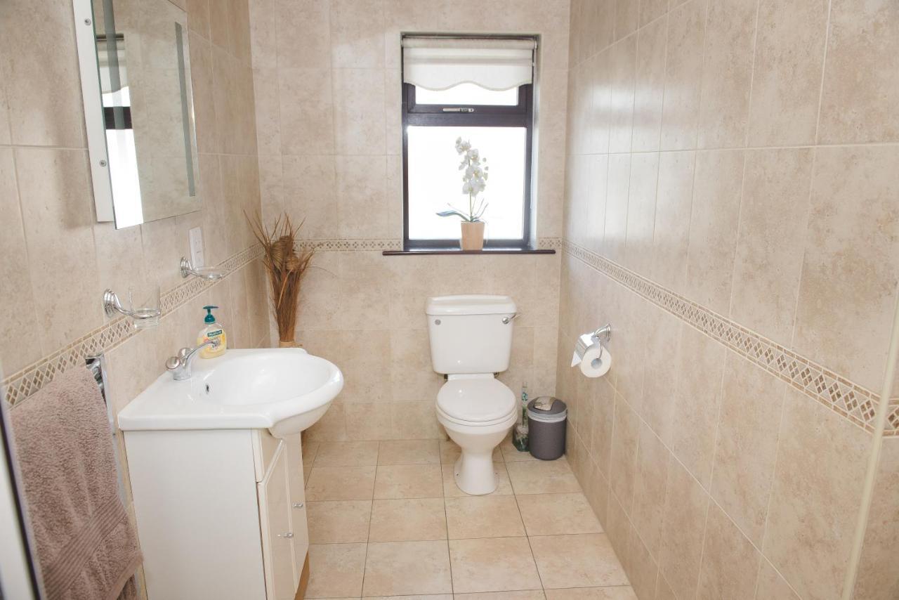 מלון קיל איירן Kayden House מראה חיצוני תמונה